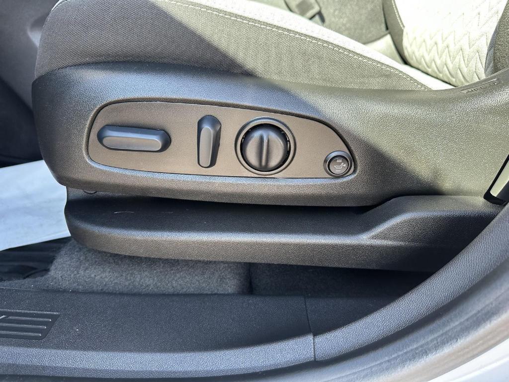 used 2023 Chevrolet Equinox car, priced at $21,335