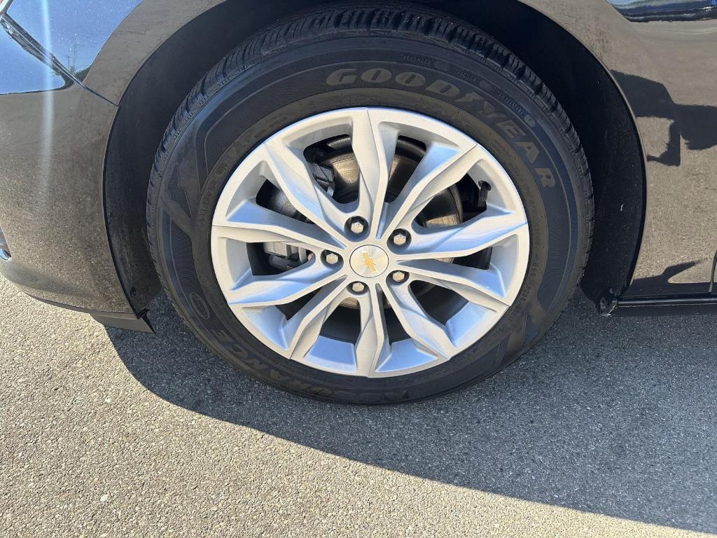 used 2024 Chevrolet Malibu car, priced at $19,489