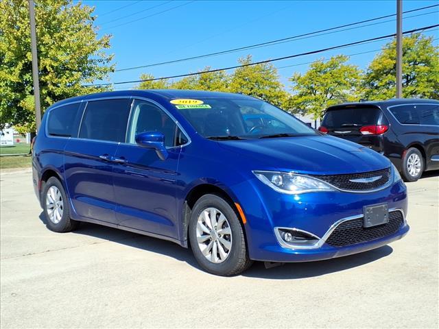 used 2019 Chrysler Pacifica car, priced at $12,800