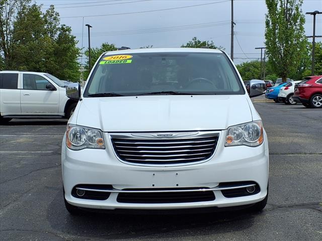 used 2016 Chrysler Town & Country car