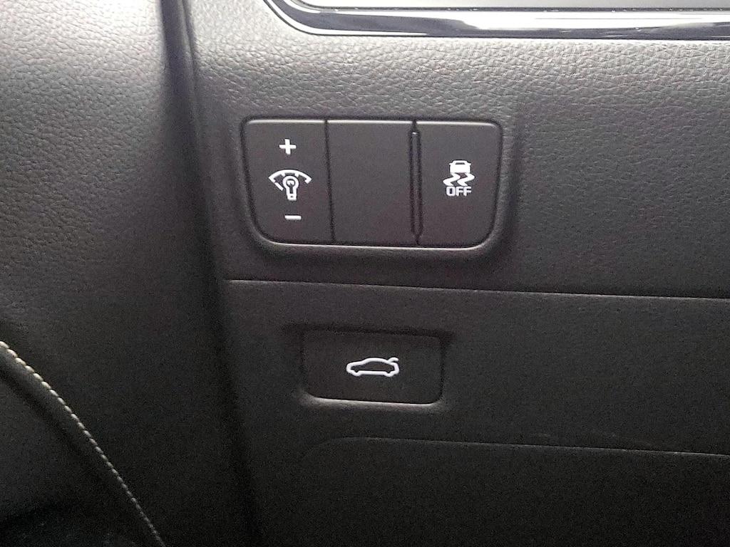 used 2025 Kia K5 car, priced at $30,998