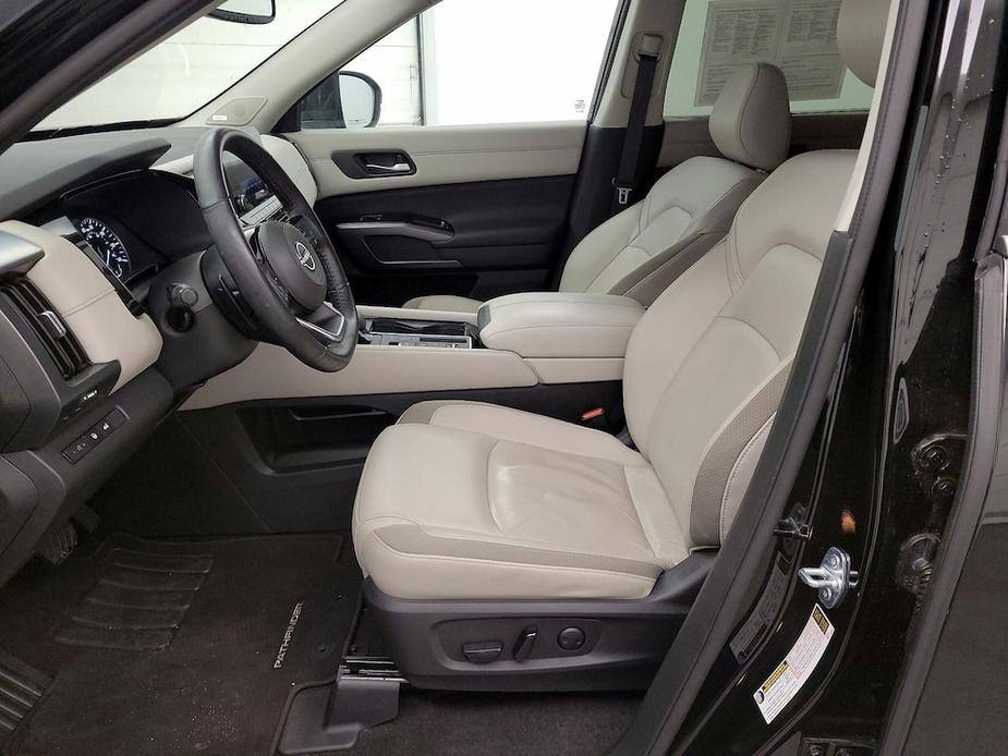 used 2022 Nissan Pathfinder car, priced at $32,998