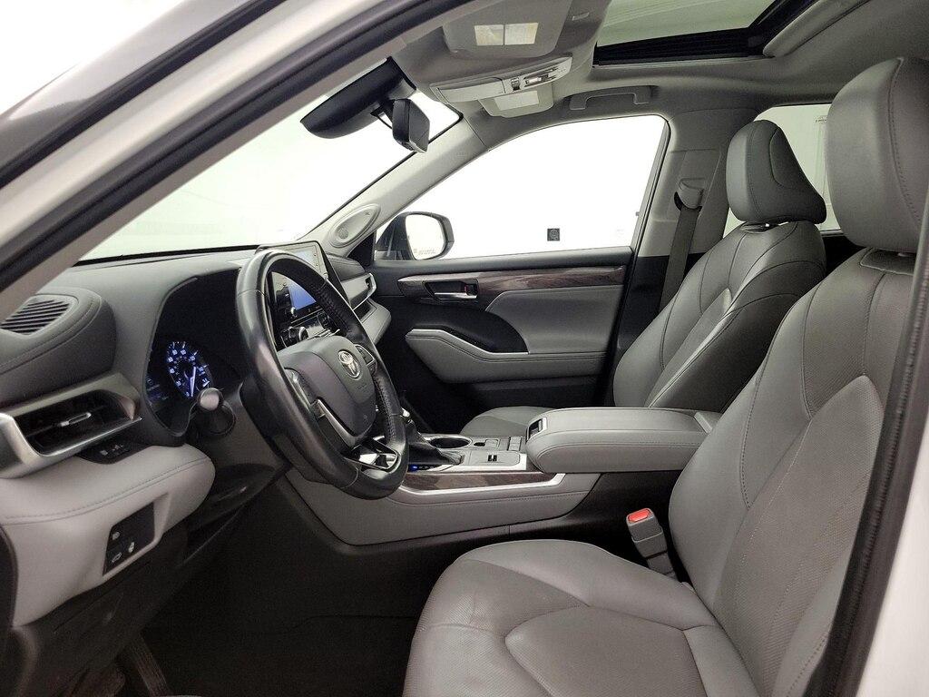 used 2021 Toyota Highlander car, priced at $30,998