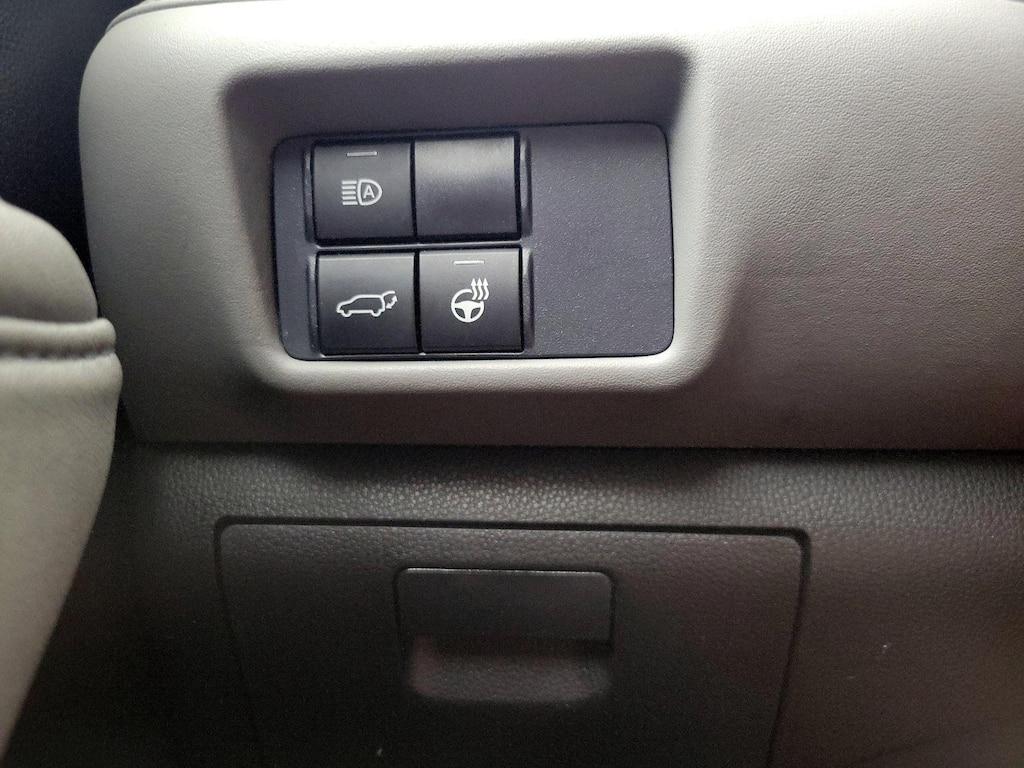 used 2021 Toyota Highlander car, priced at $30,998