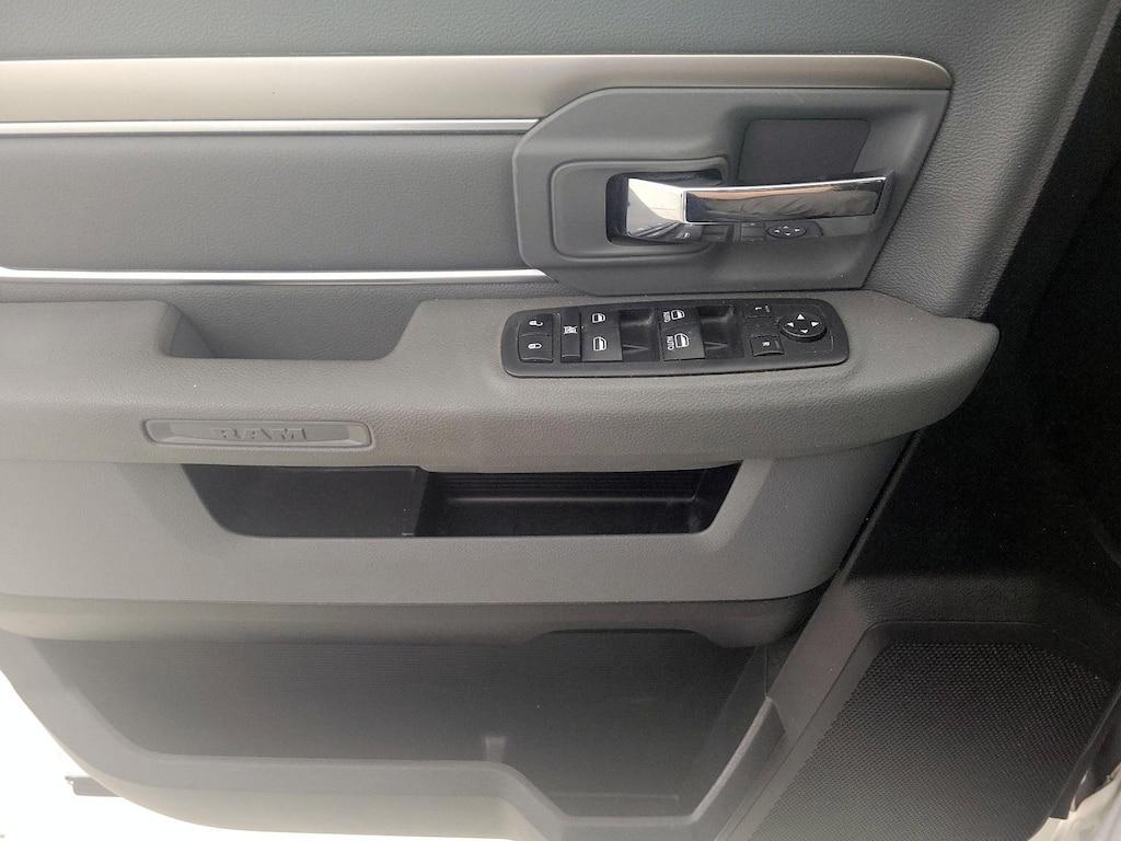 used 2020 Ram 1500 Classic car, priced at $24,998