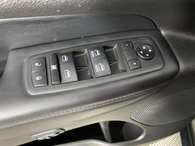 used 2021 Jeep Grand Cherokee car, priced at $22,377