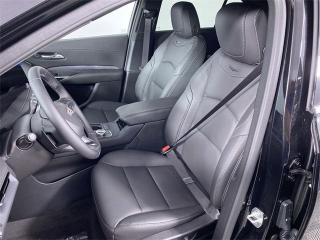 new 2025 Cadillac XT4 car, priced at $40,519