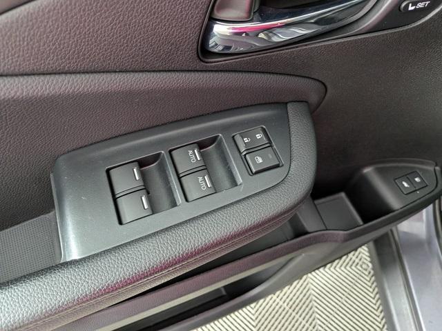 used 2022 Honda Pilot car, priced at $31,374