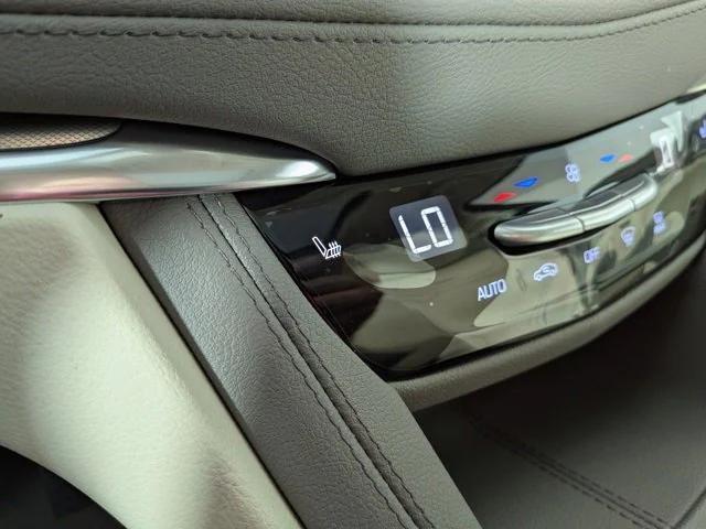 new 2025 Cadillac XT5 car, priced at $50,425
