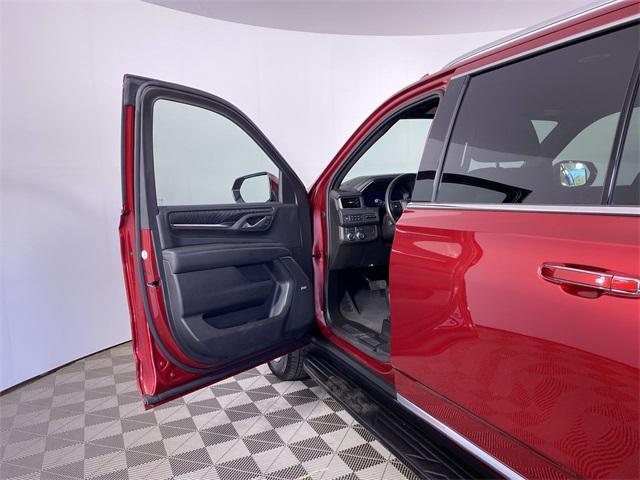 used 2022 GMC Yukon XL car, priced at $61,176