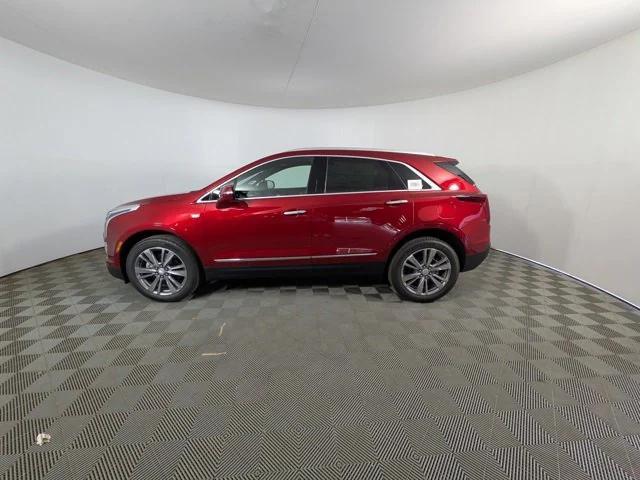 new 2025 Cadillac XT5 car, priced at $50,944