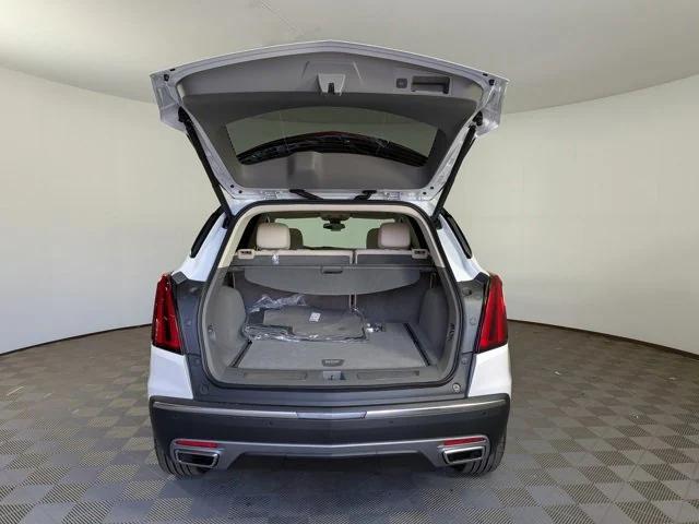 new 2025 Cadillac XT5 car, priced at $51,808