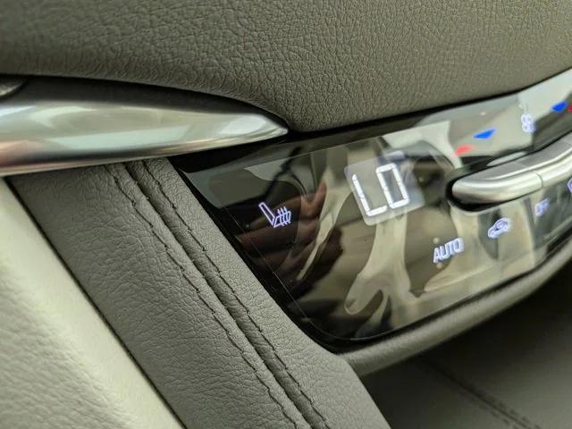 new 2025 Cadillac XT5 car, priced at $49,885