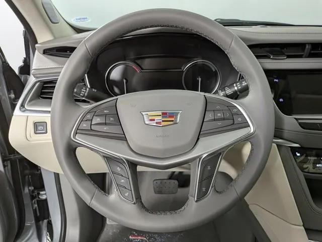 new 2025 Cadillac XT5 car, priced at $49,885