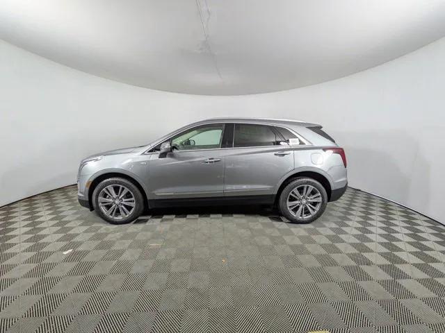 new 2025 Cadillac XT5 car, priced at $49,885