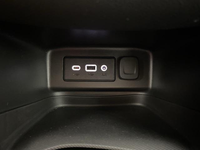 used 2023 Chevrolet Equinox car, priced at $23,135