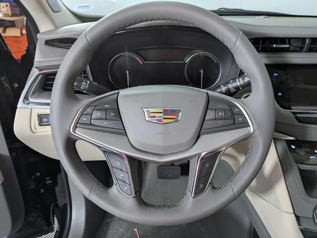 new 2025 Cadillac XT5 car, priced at $51,290
