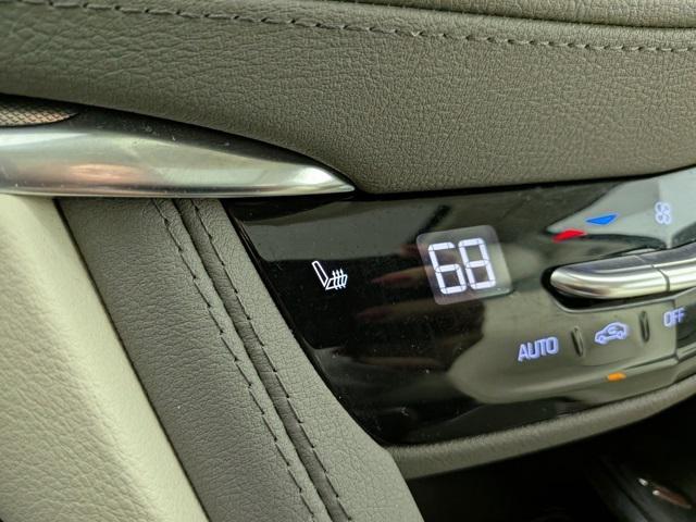 used 2023 Cadillac XT5 car, priced at $32,346