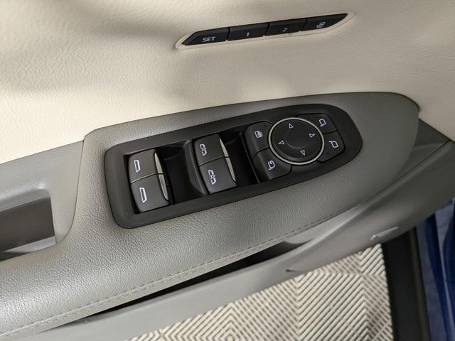 used 2023 Cadillac XT5 car, priced at $32,346