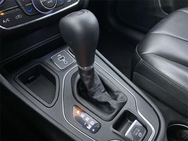 used 2019 Jeep Cherokee car, priced at $14,790