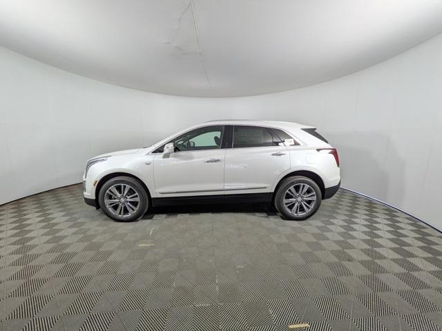 new 2025 Cadillac XT5 car, priced at $50,308