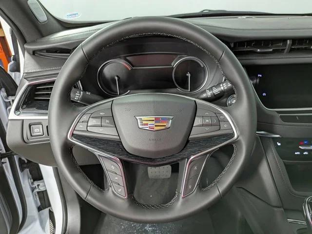 new 2025 Cadillac XT5 car, priced at $51,808