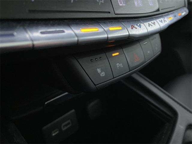 used 2021 Cadillac XT4 car, priced at $25,962