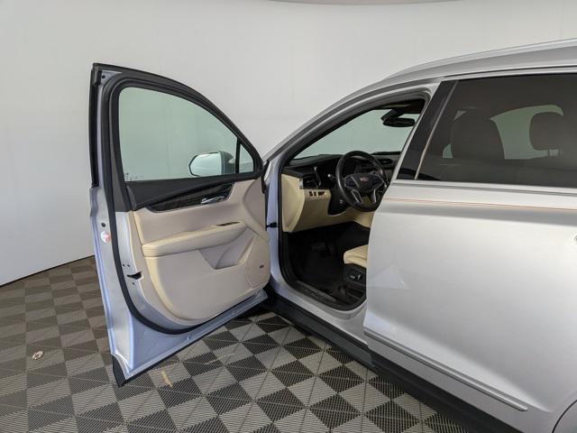 used 2017 Cadillac XT5 car, priced at $17,505