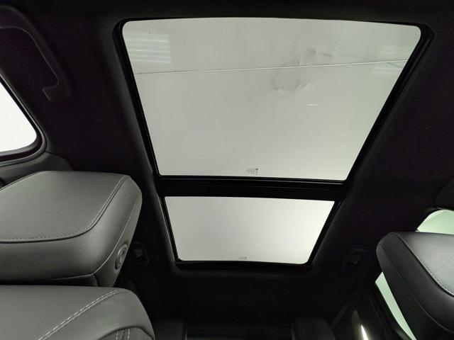 used 2023 Cadillac XT5 car, priced at $32,333