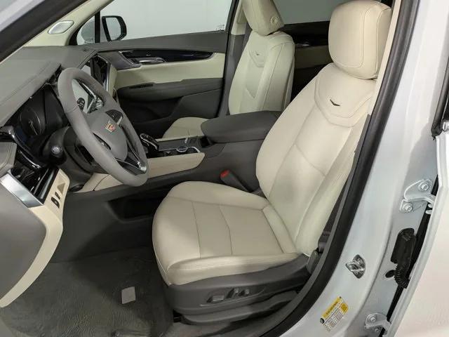 new 2025 Cadillac XT6 car, priced at $56,011