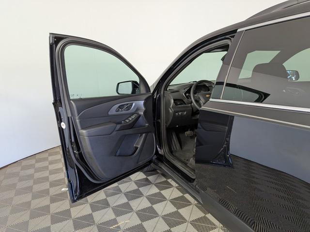 used 2023 Chevrolet Traverse car, priced at $28,275