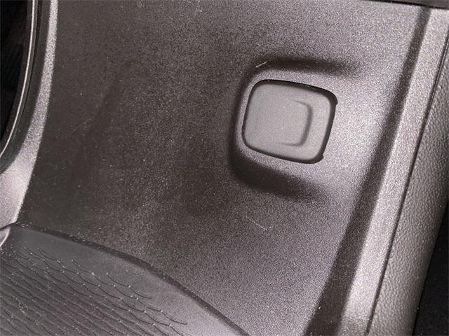 used 2022 Cadillac XT5 car, priced at $30,576