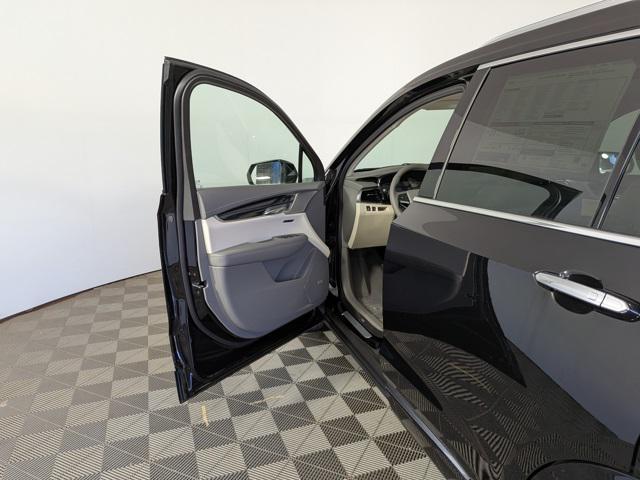 new 2025 Cadillac XT6 car, priced at $53,492