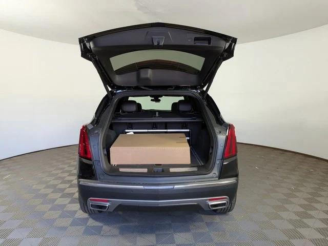 new 2025 Cadillac XT5 car, priced at $51,290