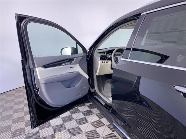 new 2025 Cadillac XT6 car, priced at $53,370