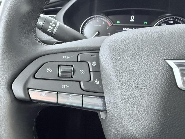used 2022 Cadillac XT4 car, priced at $28,375