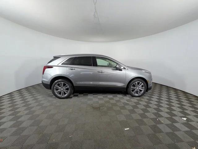new 2025 Cadillac XT5 car, priced at $50,749