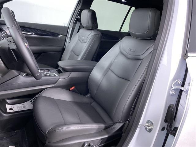 new 2025 Cadillac XT6 car, priced at $55,665