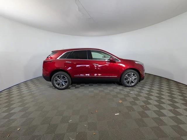 new 2025 Cadillac XT5 car, priced at $50,944