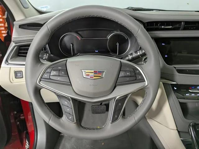 new 2025 Cadillac XT5 car, priced at $50,944