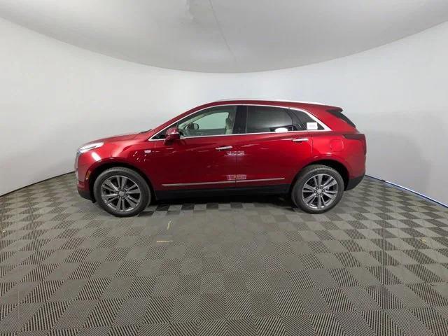 new 2025 Cadillac XT5 car, priced at $50,944