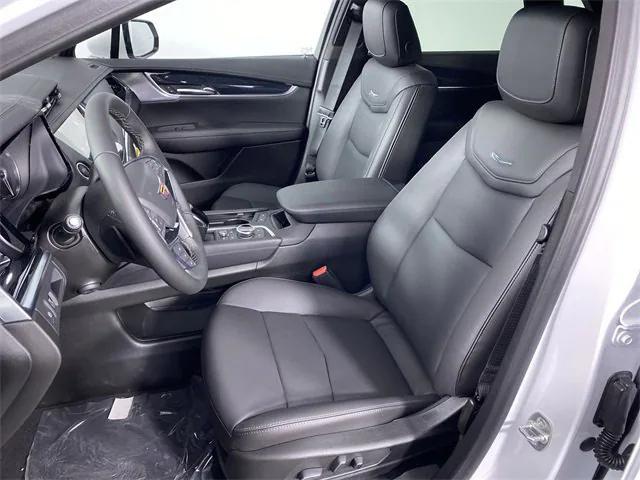 new 2025 Cadillac XT5 car, priced at $50,918
