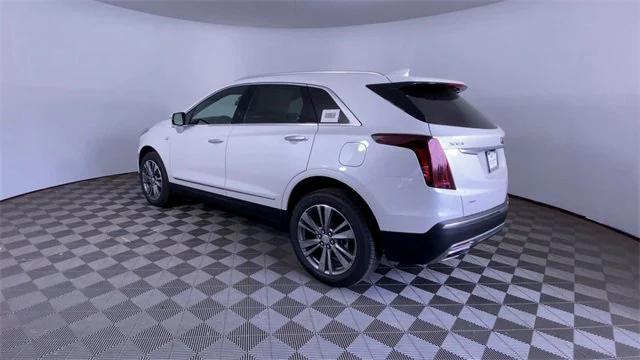 new 2025 Cadillac XT5 car, priced at $50,918