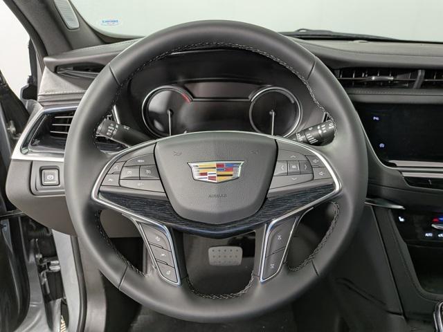 new 2025 Cadillac XT5 car, priced at $48,384