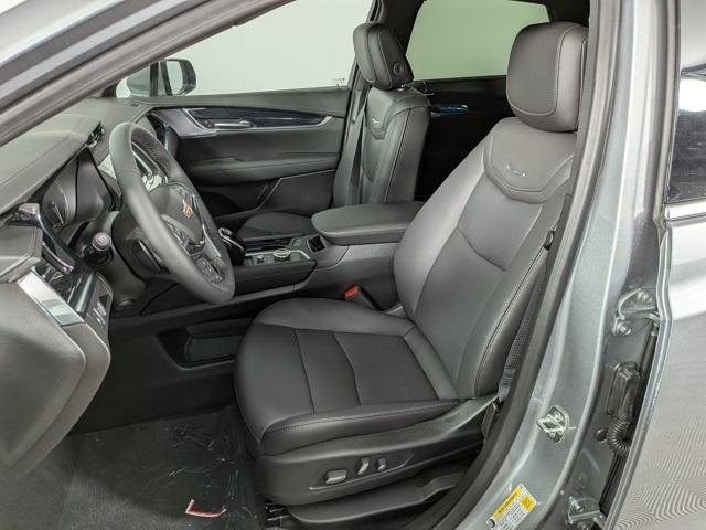 new 2025 Cadillac XT5 car, priced at $48,384