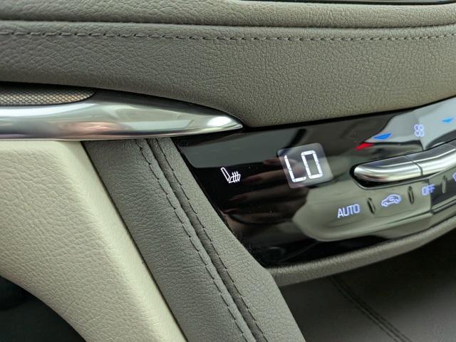used 2023 Cadillac XT5 car, priced at $30,379