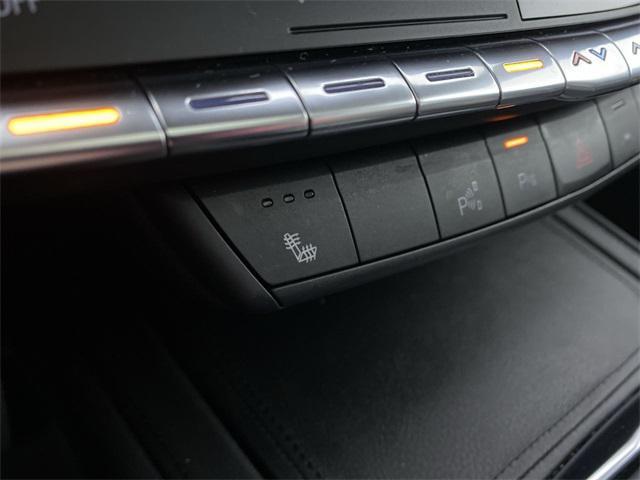 used 2022 Cadillac XT4 car, priced at $26,384