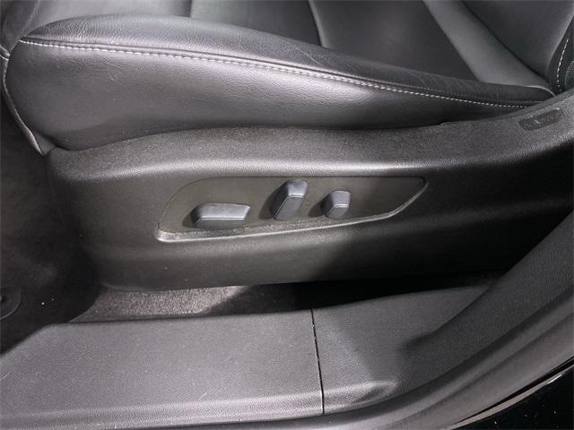 used 2022 Cadillac XT4 car, priced at $26,384