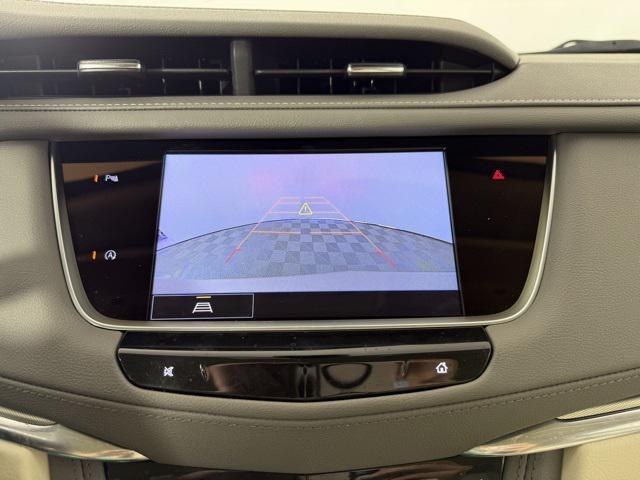 used 2022 Cadillac XT5 car, priced at $30,889
