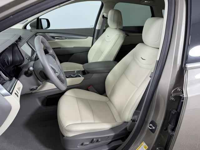 used 2022 Cadillac XT5 car, priced at $30,889
